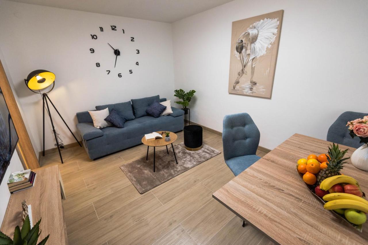 N & D Apartamento Šibenik Exterior foto